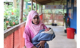 Midwife Nasrin Khatun worked at a UNFPA-supported hospital during Cyclone Mocha in Bangladesh.