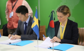 Swedish Ambassador and UNFPA Bangladesh Acting Representative sign grant agreement
