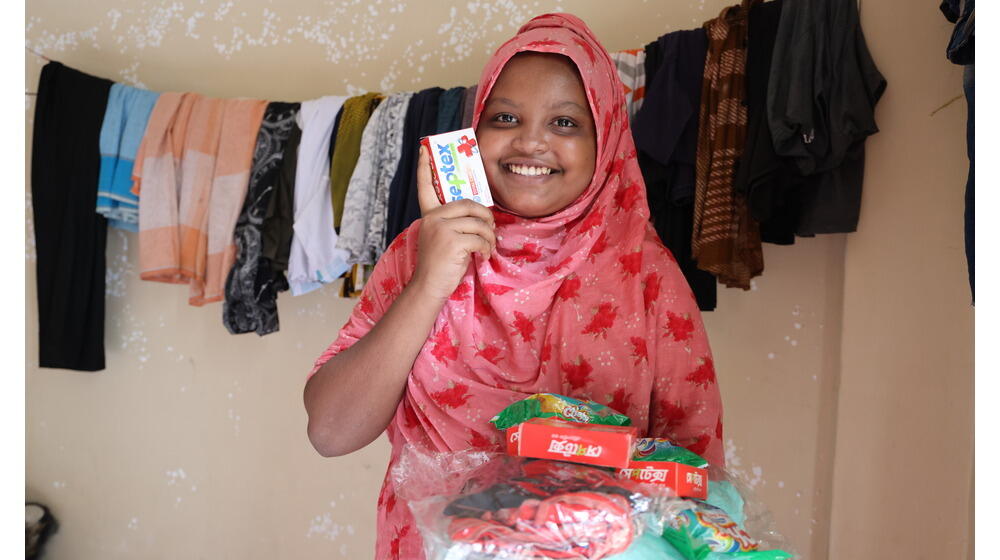 Sumaiya received a dignity kit from our dedicated volunteers who were on the frontlines addressing the needs of the affected pop