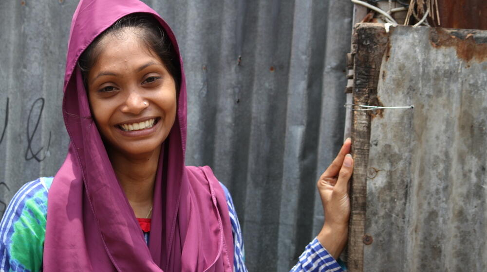 Despite their father's low income, Riya Akther and his 4 sisters have never had to worry about their menstrual hygiene 